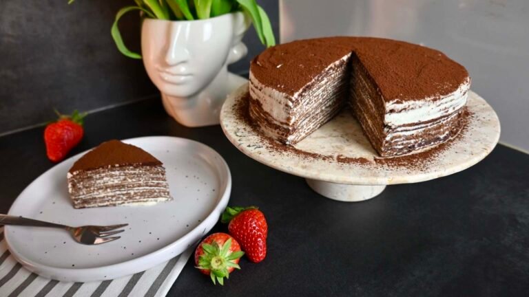 Luftig-leichte Tiramisu-Crêpes-Torte zum Selbermachen