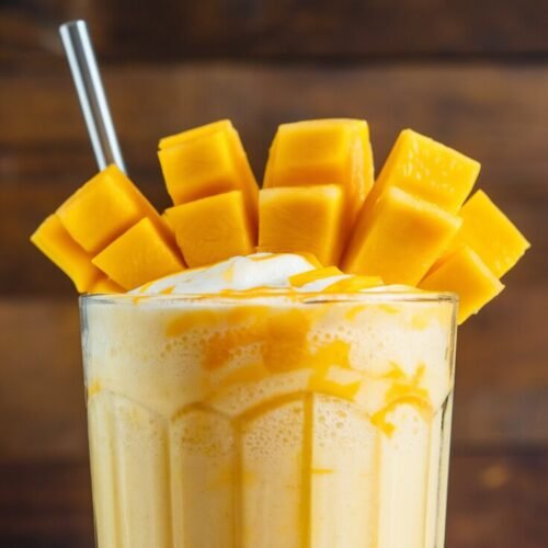 Mango Shake mit Mangostücken